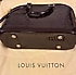 Louis Vuitton kol çantası