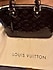 Louis Vuitton kol çantası