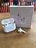 Apple  AirPods 3. Nesil ve MagSafe Şarj Kutusu