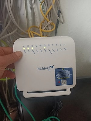 Zyxel DX3300-TI V2 adsl2 wifi 6 modem arkadaşlar ürün ihdiyac fazlası ürün dür. sorunsuz calışır durumda. çizikleri var.