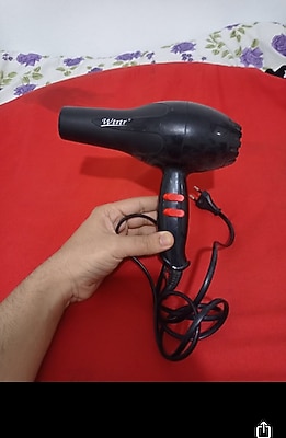 Saç kurutma makinesi