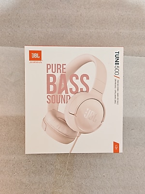 jbl tune 500 kablolu kulaklık pembe renk. sıfır kapalı kutu
