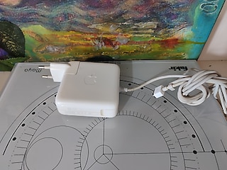 Apple Macbook orjinal sarj aleti