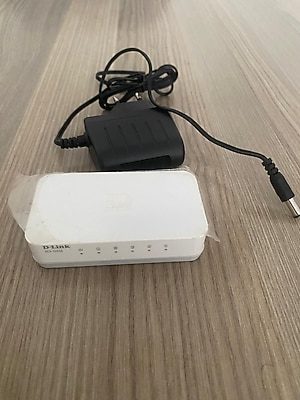 D-Link 5 PORT 10/100 MBPS YÖNETİLEMEZ PLASTİK SWITCH DES-1005C-ÜCRETSİZ KARGO