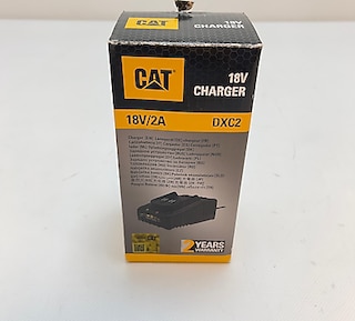 Kutulu Cat DXC2 18 V 2 Ah Li-ion Şarj Cihazı