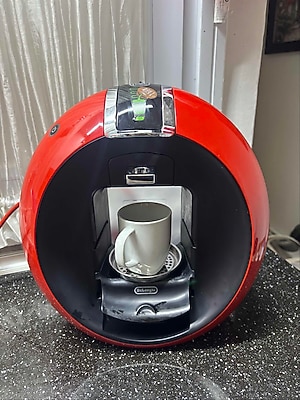 Delonghi dolge  gusto kapsül kahve makinası