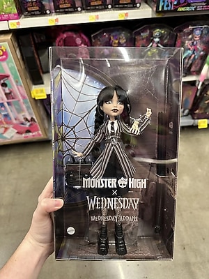Monster High Wednesday Addams Okul Üniformalı Bebek HXJ04