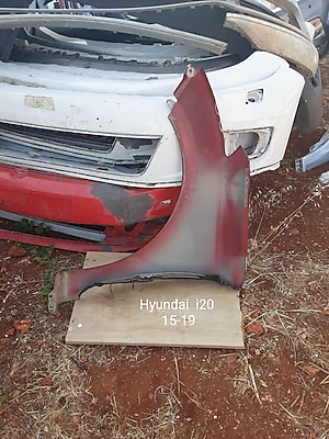 HYUNDAI I20 (15-19) Sağ on Camurluk