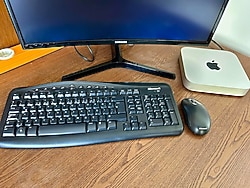 Mac Mimi Apple bilgisayar seti