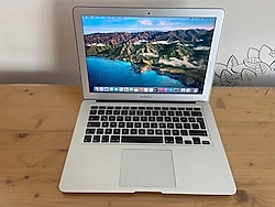 2017 Apple MacBook Air 13" i5 - 8 GB RAM - 128GB SSD MQD32LL/A
