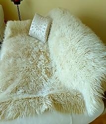 %100 Yün Post Görünümlü Örtü