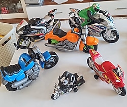 6 parça oyuncak motorsiklet