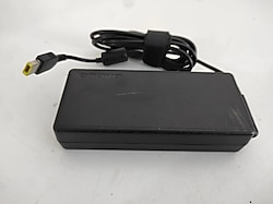 Lenovo Adaptör USB Uç ADL135NLC3A 20V 6.75A 135W PA-1131-72