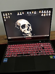 6 aylık sıfır gibi oyuncu laptop