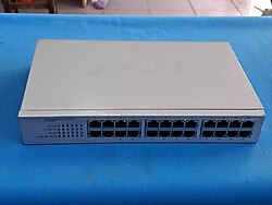 Zyxel ES-124P 10100Mbps Masaüstü Ethernet Switch