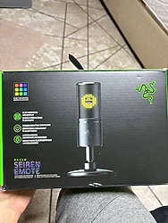 Razer Seiren Emote Yayıncı Mikrofonu