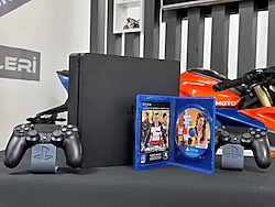 PlayStation 4 Slim 500GB Çift Kol + Grand Theft Auto 5 (GTA 5) Oyun CD’si (İKİNCİ EL)