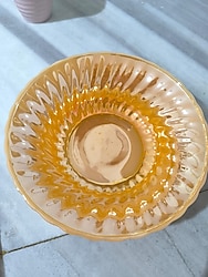 Yemek tabağı ve kaseleri