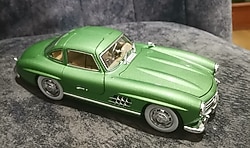 Mercedes 300-SL oyuncak araba