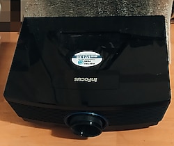 İnfocus IN5312A 6000 lümen HDMI lı projeksiyon cihazı . Temiz 2.EL SORUNSUZ