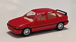 Busch 1:87 Ford Escort MKV Ghia Kırmızı - Koleksiyonluk Model