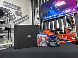 PlayStation 4 Pro 1TB Tek Kol + Pes 2021 Oyun CD’si (İKİNCİ EL)