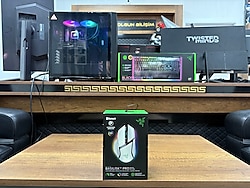 Razer Basilisk V3 Pro RZ01-04620200-R3G1 Beyaz RGB Optik Kablolu/Kablosuz Oyuncu Mouse (İKİNCİ EL)