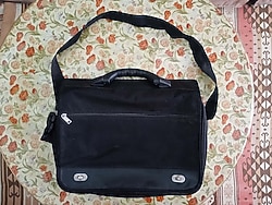 Siyah Laptop Çantası (40x30)