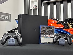 PlayStation 4 Slim 1TB Çift Kol + Mortal Kombat XL Oyun CD’si (İKİNCİ EL)