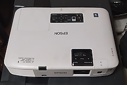 Epson EB-1915W projeksiyon ( WİFİ )cihazı ikinci EL SAĞLAM