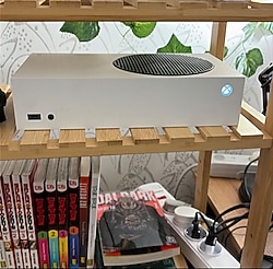 Beyaz Xbox Series S Oyun Konsolu