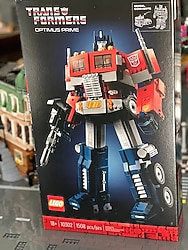 LEGO Optimus Prime 10302 - Yetişkinler için bir Transformers Efsanesi’nin Koleksiyonluk Model Yapım Seti (1508 Parça)