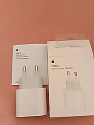 iPhone şarj adaptörü
