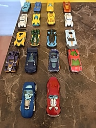 Hot Wheels 18 li lot