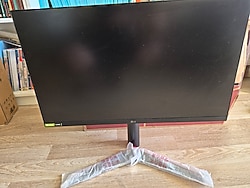 LG Ultragear 27GL83A-B 27" 1 ms 2K Pivot IPS 144 Hz Oyuncu Monitörü