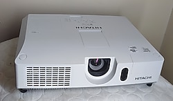 HİTACHİ CP-X5022WN 5000Lümen projeksiyon