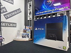 PlayStation 4 Fat 500GB Tek Kol Kutulu (İKİNCİ EL)