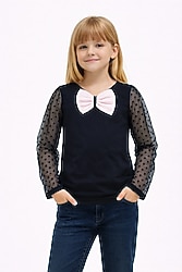 Kolları tül Fiyonk detaylı siyah bluz çok şık 1 kere kullanıldi. 8-9 yaş