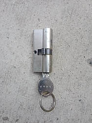 kapı kilidi Kale marka tek anahtarlı