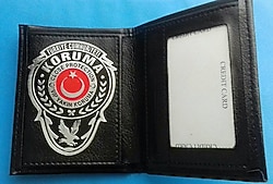 TASARIMI SÜPER,YAKIN KORUMA ROZETLI CÜZDANI SATINAL.SADECE YAKIN KORUMA KIMLIK KARTLI PERS.SATILIR.SIVILE SATILMAZ