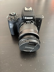 Canon EOS M50 + Lens kit