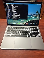 Macbook Air M1 İşlemci 8GB RAM 256GB SSD TERTEMİZ 13 İNÇ
