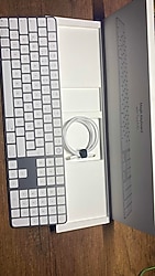 Magic keyboard with touch ID