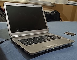 Sony Vaio PCG-7141M 15.4 inç laptop (görüntü yok)