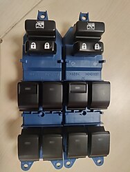 Toyota Avensis ve Verso Uyumlu 4 lü Cam Açma Düğmesi