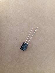 22uf 50v kondansatör 5x8 100 adet