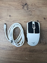 Razer Viper V3 Pro RZ01-05120200-R3G1 Beyaz Şarjlı Optik Kablolu/Kablosuz Oyuncu Mouse