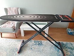 Az kullanılmış Harbinger marka tertemiz ütü masası