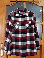 Kadın bordo ekoseli çift cepli oduncu gömlek