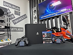 PlayStation 4 Pro 1TB Çift Kol + Mortal Kombat XL Oyun CD’si (İKİNCİ EL)